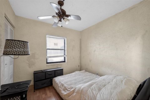 House in Boca Raton, Florida 3 bedrooms, 117.61 sq.m. № 2042941 - photo 23