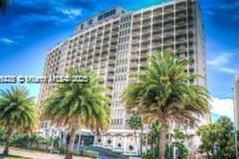 Condominio en Miami Beach, Florida, 1 dormitorio  № 2081635