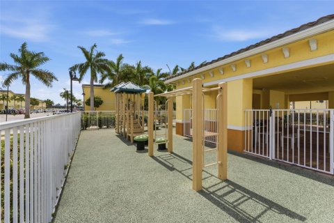 Adosado en venta en Lauderhill, Florida, 3 dormitorios, 138.98 m2 № 2043434 - foto 29