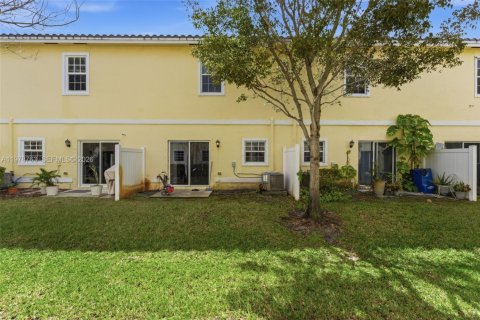 Adosado en venta en Lauderhill, Florida, 3 dormitorios, 138.98 m2 № 2043434 - foto 25