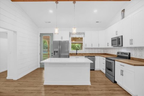House in Lakeland, Florida 3 bedrooms, 133.97 sq.m. № 1901176 - photo 6
