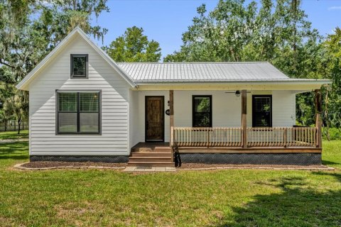 House in Lakeland, Florida 3 bedrooms, 133.97 sq.m. № 1901176 - photo 1