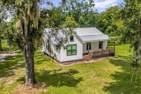 House in Lakeland, Florida 3 bedrooms, 133.97 sq.m. № 1901176 - photo 2