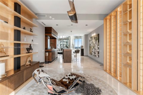 Condo in Miami, Florida, 5 bedrooms  № 1768391 - photo 29