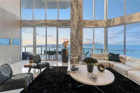 Condo in Miami, Florida, 5 bedrooms  № 1768391 - photo 6