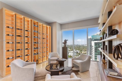 Condo in Miami, Florida, 5 bedrooms  № 1768391 - photo 26