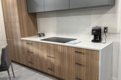 Casa en alquiler en Miami, Florida, 2 dormitorios, 91.79 m2 № 2061006 - foto 4