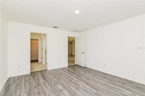 House in Winter Haven, Florida 4 bedrooms, 162.21 sq.m. № 1876037 - photo 9