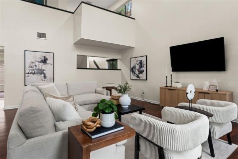 House in Tampa, Florida 3 bedrooms, 299.61 sq.m. № 2395781 - photo 22