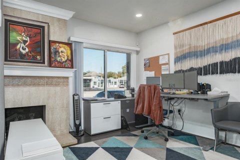 Immobilier commercial à louer à Saint Petersburg, Floride: 166.11 m2 № 2120361 - photo 17