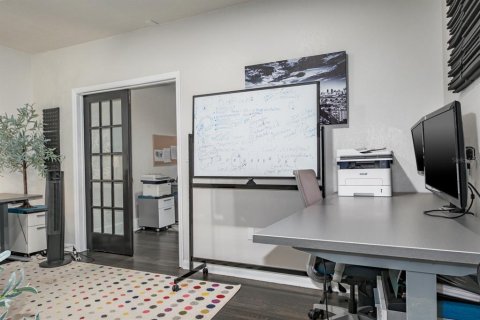 Immobilier commercial à louer à Saint Petersburg, Floride: 166.11 m2 № 2120361 - photo 15