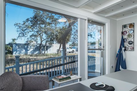 Immobilier commercial à louer à Saint Petersburg, Floride: 166.11 m2 № 2120361 - photo 5