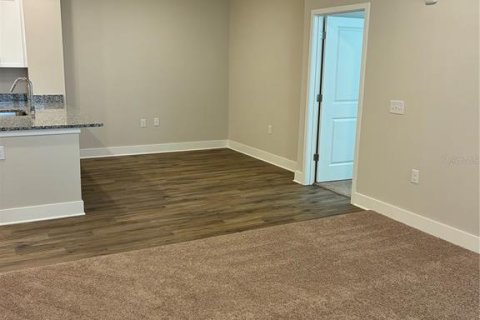 Снять в аренду квартиру в Маунт-Дора, Флорида 5 комнат, 121.24м2, № 1908072 - фото 5