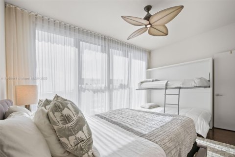 Condominio en venta en Miami Beach, Florida, 2 dormitorios, 118.91 m2 № 2034523 - foto 18