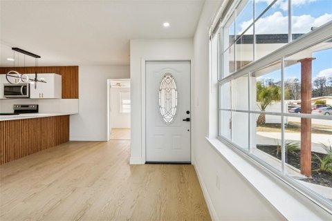 Casa en venta en Tampa, Florida, 6 dormitorios, 176.33 m2 № 2109201 - foto 15