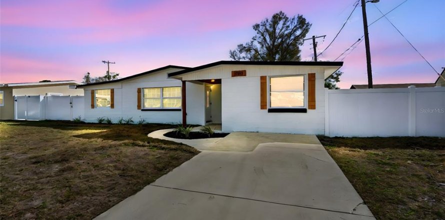 Casa en Tampa, Florida 6 dormitorios, 176.33 m2 № 2109201