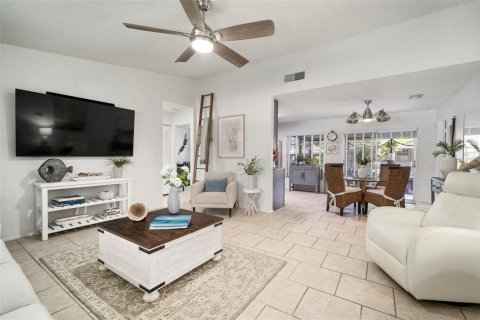 Casa en venta en Riverview, Florida, 3 dormitorios, 110.18 m2 № 2112218 - foto 16