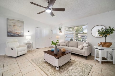 Casa en venta en Riverview, Florida, 3 dormitorios, 110.18 m2 № 2112218 - foto 18