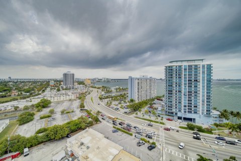 Купить кондоминиум в Норт-Бей-Виллидж, Флорида 2 спальни, 98.57м2, № 1978739 - фото 10