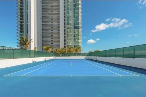 Снять в аренду кондоминиум в Майами, Флорида 3 спальни, 173.54м2, № 2253909 - фото 28