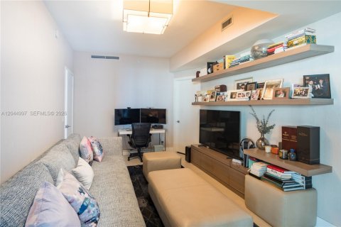 Снять в аренду кондоминиум в Майами, Флорида 3 спальни, 173.54м2, № 2253909 - фото 15
