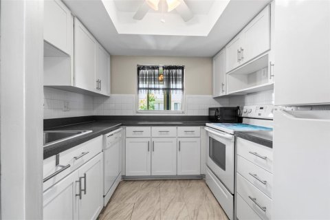 Condominio en venta en Indian Rocks Beach, Florida, 2 dormitorios, 96.62 m2 № 2091904 - foto 22