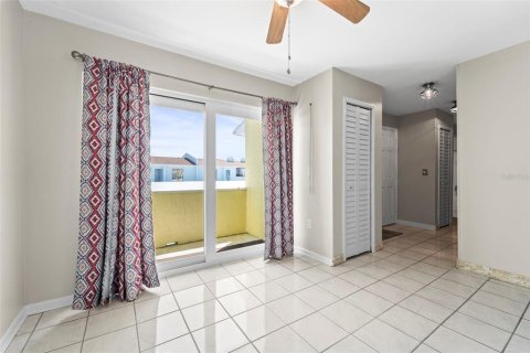 Condominio en venta en Indian Rocks Beach, Florida, 2 dormitorios, 96.62 m2 № 2091904 - foto 9