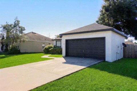 Villa ou maison à louer à Eustis, Floride: 3 chambres, 112.97 m2 № 2437299 - photo 3