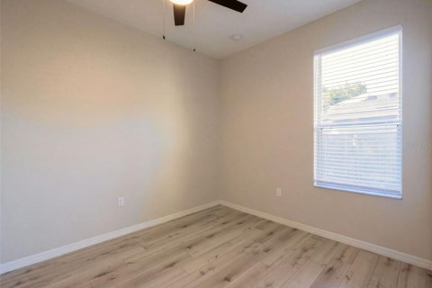 Villa ou maison à louer à Eustis, Floride: 3 chambres, 112.97 m2 № 2437299 - photo 12