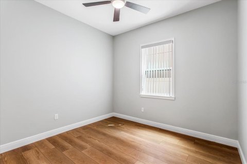 Casa en venta en Orlando, Florida, 4 dormitorios, 192.96 m2 № 2384431 - foto 20