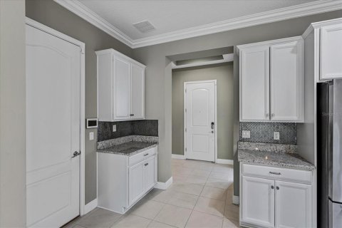Casa en venta en Orlando, Florida, 4 dormitorios, 192.96 m2 № 2384431 - foto 4