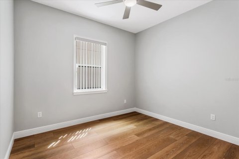 Casa en venta en Orlando, Florida, 4 dormitorios, 192.96 m2 № 2384431 - foto 19