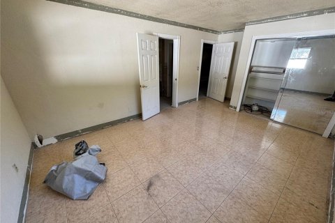 House in Saint Petersburg, Florida 3 bedrooms, 180.51 sq.m. № 2097884 - photo 9