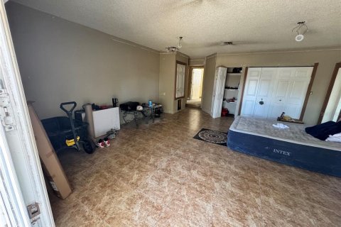 House in Saint Petersburg, Florida 3 bedrooms, 180.51 sq.m. № 2097884 - photo 5
