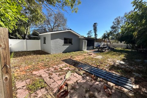 House in Saint Petersburg, Florida 3 bedrooms, 180.51 sq.m. № 2097884 - photo 13