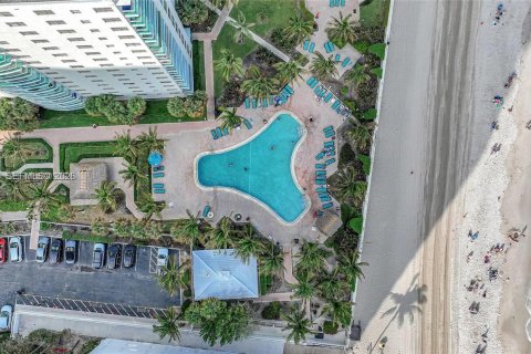 Copropriété à louer à Hollywood, Floride: 1 chambre, 81.2 m2 № 2071871 - photo 7