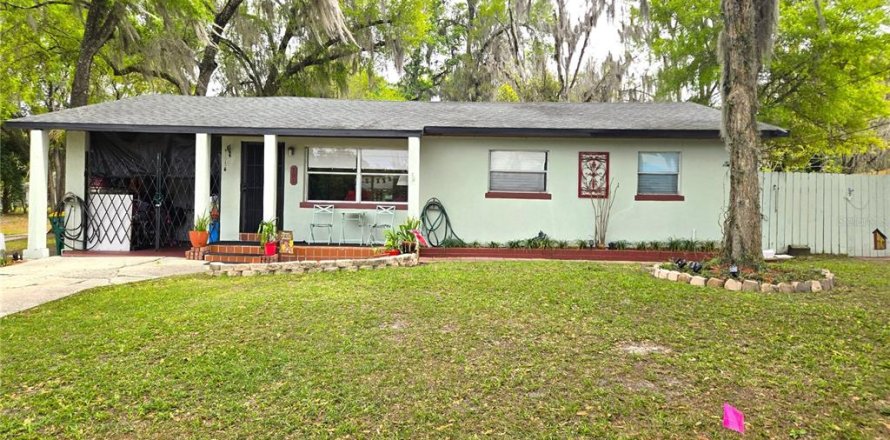 Casa en DeLand, Florida 3 dormitorios, 130.53 m2 № 2101938