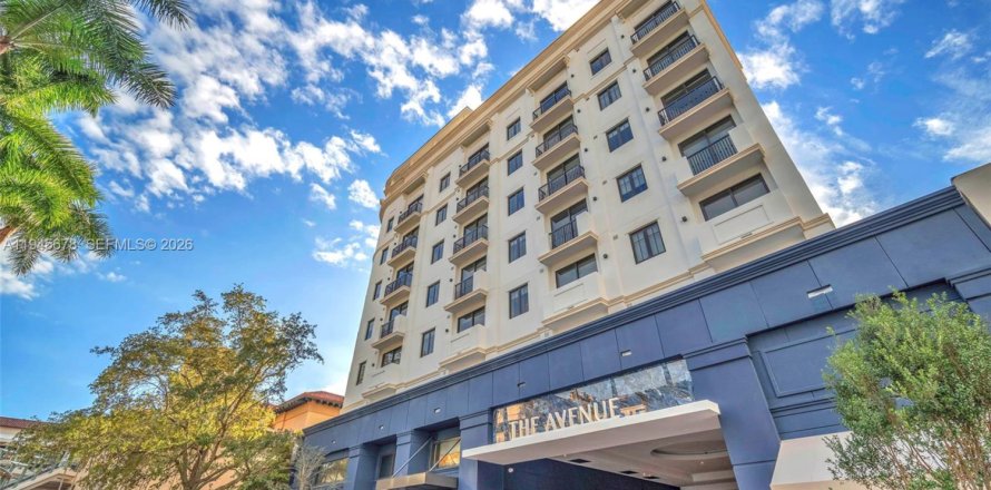 Condo in Coral Gables, Florida, 2 bedrooms  № 2002710