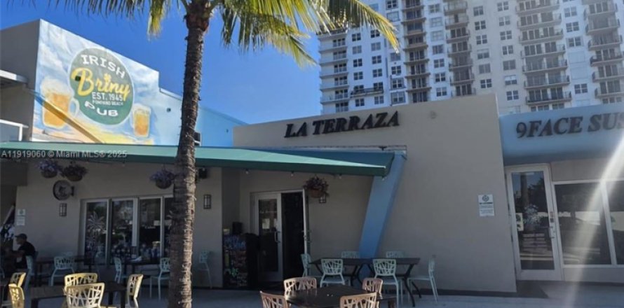 Propiedad comercial en Pompano Beach, Florida № 1974734