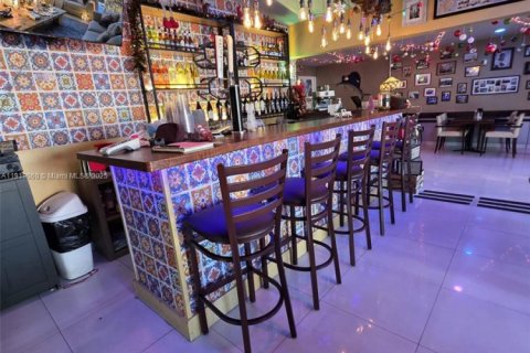 Propiedad comercial en venta en Pompano Beach, Florida № 1974734 - foto 28