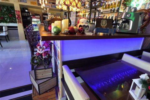 Propiedad comercial en venta en Pompano Beach, Florida № 1974734 - foto 30