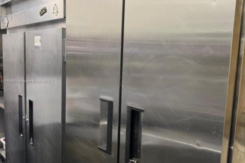 Commercial property in Sunrise, Florida № 1958985 - photo 24