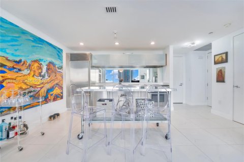 Copropriété à louer à Miami, Floride: 2 chambres, 104.33 m2 № 2079969 - photo 7