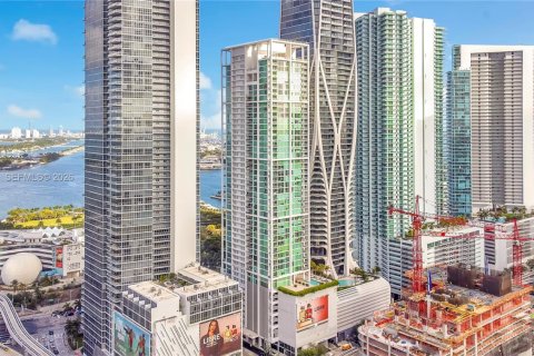 Copropriété à louer à Miami, Floride: 2 chambres, 104.33 m2 № 2079969 - photo 30