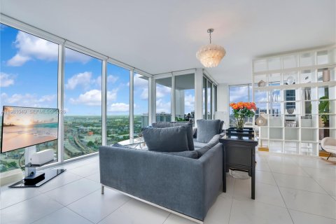 Copropriété à louer à Miami, Floride: 2 chambres, 104.33 m2 № 2079969 - photo 2