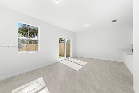 Adosado en venta en Homestead, Florida, 3 dormitorios, 156.26 m2 № 2044138 - foto 23
