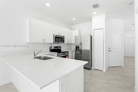 Adosado en venta en Homestead, Florida, 3 dormitorios, 156.26 m2 № 2044138 - foto 19