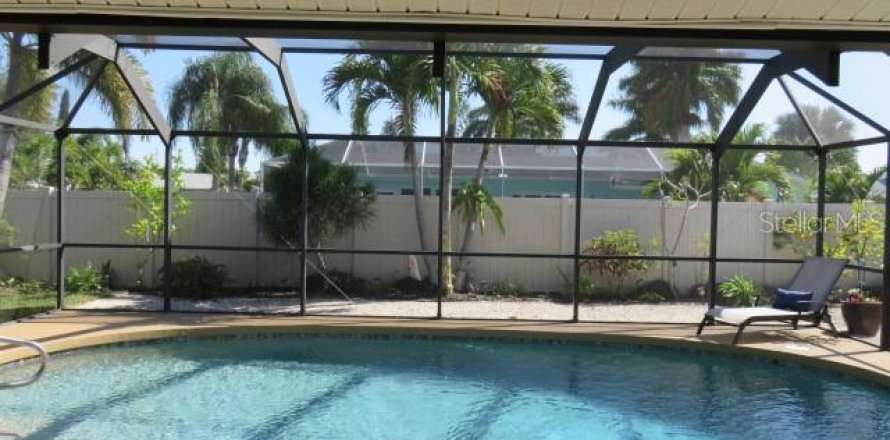 Casa en Bradenton, Florida 3 dormitorios, 159.7 m2 № 1673552