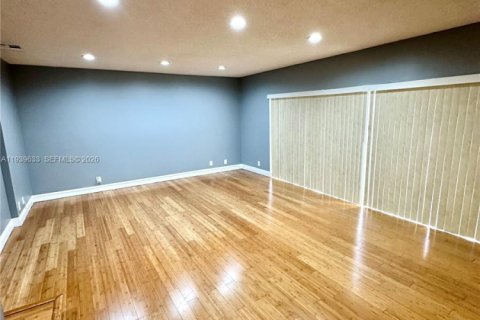 Townhouse in Plantation, Florida 4 bedrooms, 187.66 sq.m. № 1997941 - photo 9