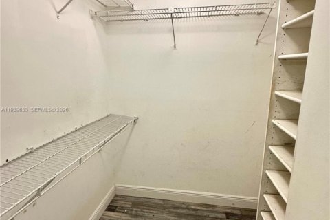 Townhouse in Plantation, Florida 4 bedrooms, 187.66 sq.m. № 1997941 - photo 23